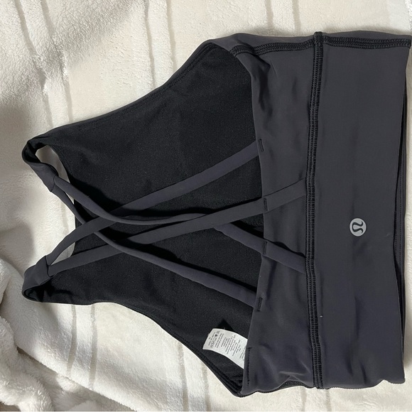 Lululemon Energy Longline High-Neck Bra Black, size 2, stretchy waistband - Picture 2 of 3